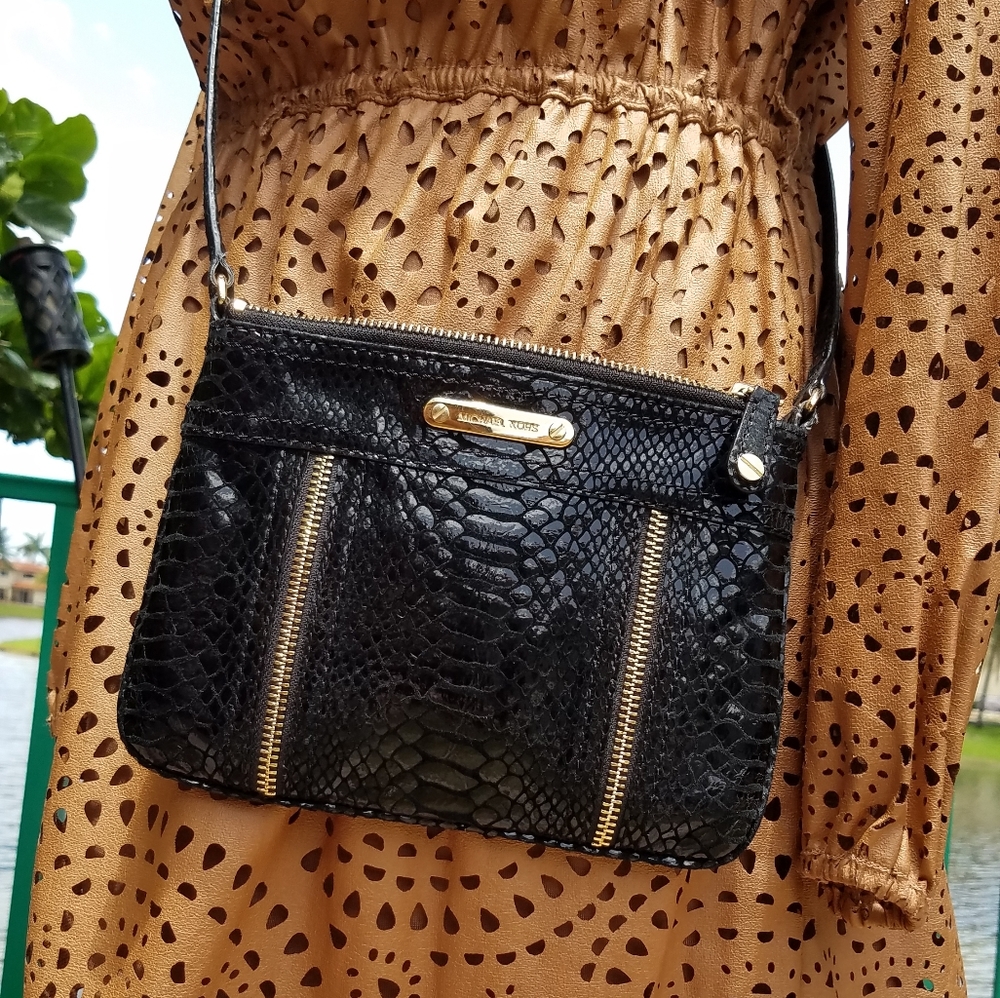 Michael Kors Crossbody 👛